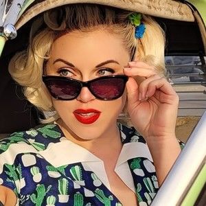 Meet your Posher, Valerie